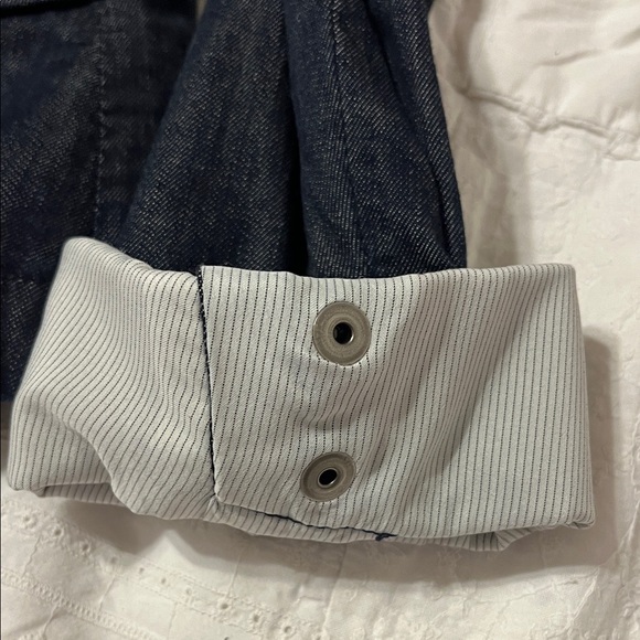 Club Monaco Dark Blue Denim Blazer. Size 8 - Picture 5 of 9